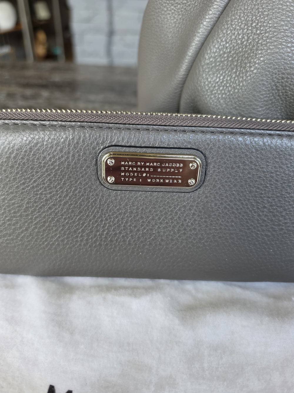 Marc by Marc Jacobs Pebbled Leather Satchel in Gray with Wallet - Picture 7 of 9